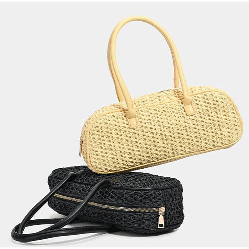 Roomy Straw Clutch